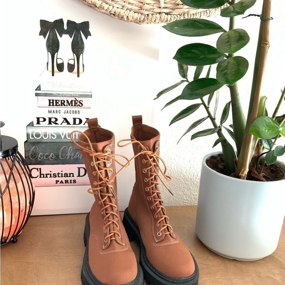 CUCCOO Slip-On Stretch Boots Collection- Ankle -High Sock Boots - Picture 2 of 6